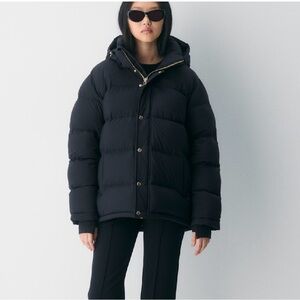 Aritzia Super Puff CliMATTE